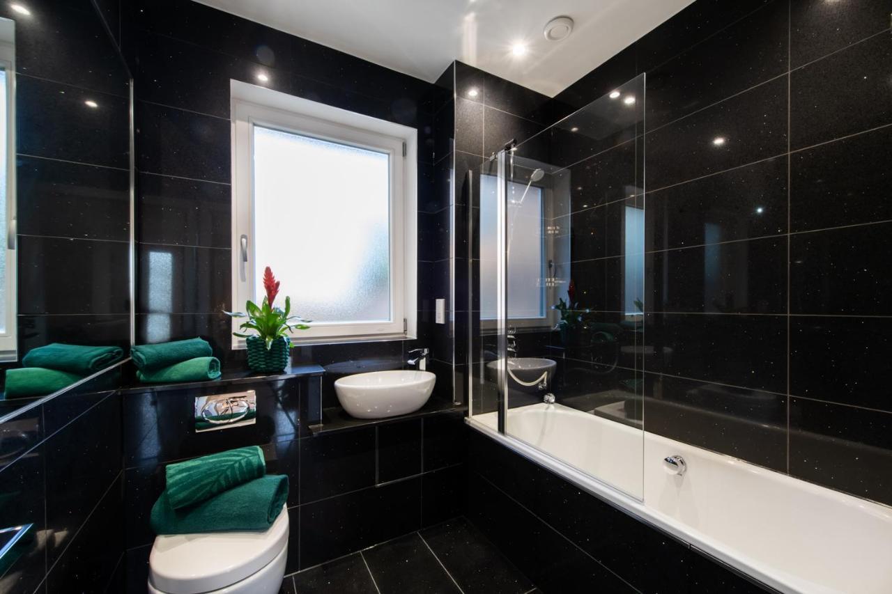 London Nino Apartments Bagian luar foto